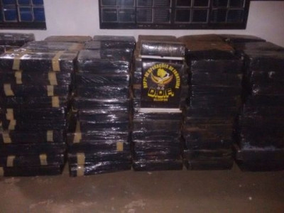 Mais de 1,5 tonelada de maconha é apreendida ao sair da fronteira