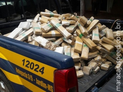 Polícia apreende duas carretas carregadas de maconha em MS