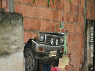 Manobrista avança rampa e dono de caminhonete morre prensado