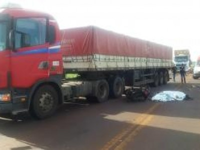 Professor universitário morre em colisão frontal com carreta