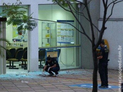 Bandidos invadem Correios e são baleados durante troca de tiros