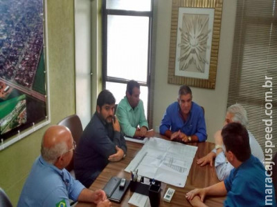 Prefeito Maurílio recebeu Diretor Regional da Sanesul