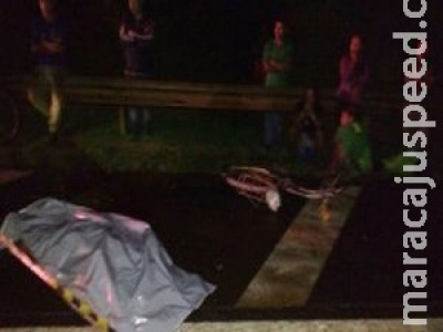 Mulher cai de bicicleta e morre atropelada na BR-163
