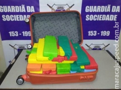 "Mula" de presidiário de Bangu é presa na rodoviária