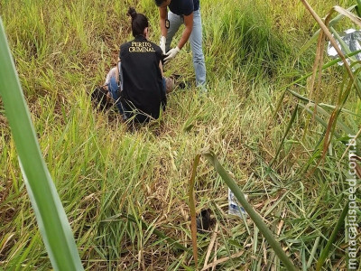 Servente de 23 anos é assassinado à facadas