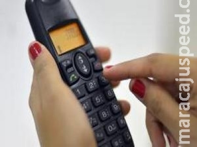 Governo adia a revisão dos contratos de telefonia fixa
