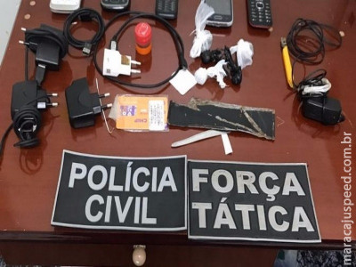 Polícia encontra celulares e droga em cela de delegacia