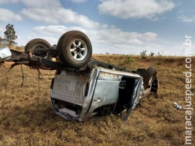 Caminhonete é achada com manchas de sangue e 490 kg de maconha