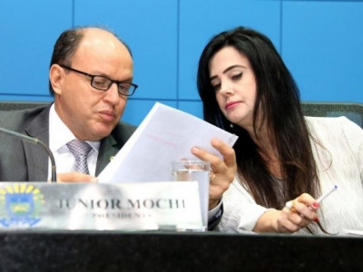 Programa "escola sem partido" já tem divergência entre deputados
