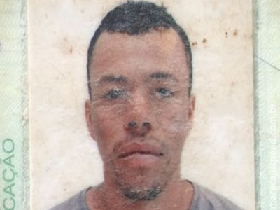 Servente de pedreiro é morto com facada dentro de casa