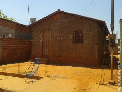 Mãe e filho são mortos a tiros