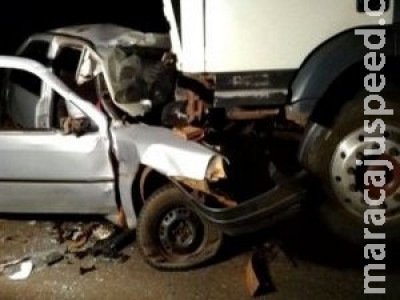 Mãe morre e filha fica gravemente ferida em acidente