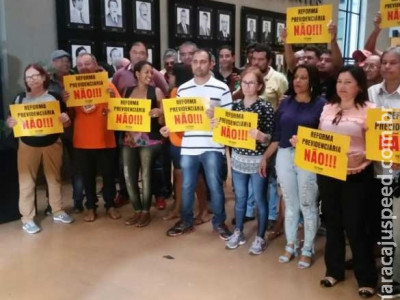 Governo cede e 75% dos servidores escapam de aumento no índice