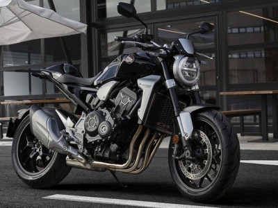 Honda apresenta nova geração da CB 1000R com 145 cv de potência