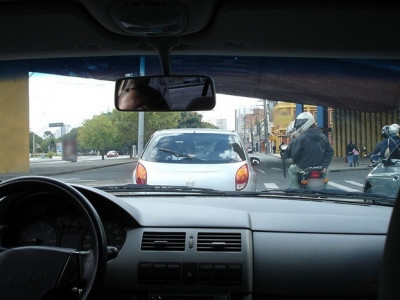 Quando buzinar se torna infração de trânsito