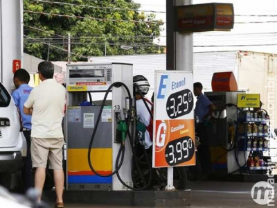 Com novo reajuste, gasolina pode ser encontrada a R$ 3,79 na Capital