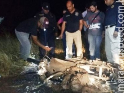  Corpo de homem é encontrado carbonizado ao lado de motocicleta