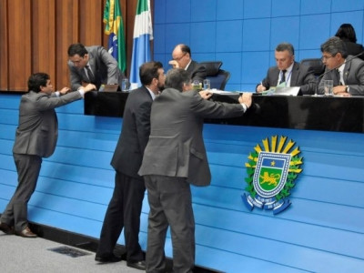 Deputados aprovam campanha de combate a violência contra idoso