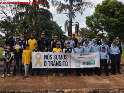 Forças polícias ajudam na campanha Maio Amarelo em Maracaju