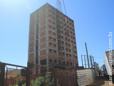 Prédios abandonados são incógnita e sinal de medo para vizinhos