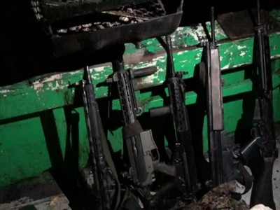Polícia intercepta lancha com armas usadas na guerra do Leme