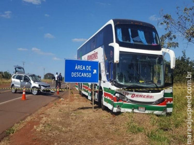 Ex-vereador morre em colisão entre carro e ônibus