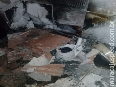 Áreas de lazer continuam sendo alvo de vândalos