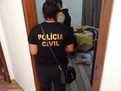 Juiz concede liberdade a jovem que encontrou amiga estrangulada