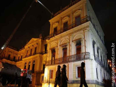 PF vai conduzir investigações sobre incêndio no Museu Nacional