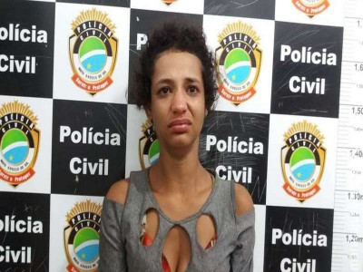Mulher é presa furtando farmácia e confessa outros crimes