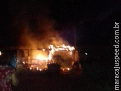 Sem-terra denunciam incêndio criminoso em acampamento na BR-262
