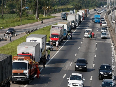 Subvenção para reduzir preço do óleo diesel vira lei