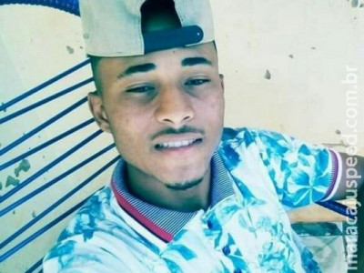Barco afunda durante pescaria e mata jovem de 19 anos