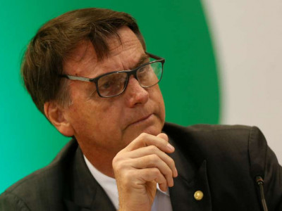  Bolsonaro volta a criticar a saída de Cuba do Mais Médicos