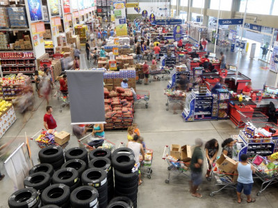 PIB do Brasil cresce 0,8% no 3º trimestre 