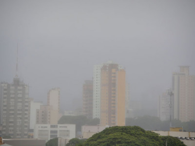 Sábado será nublado, com previsão de pancadas de chuva