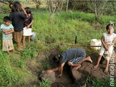 Índios continuam sofrendo com a escassez de água
