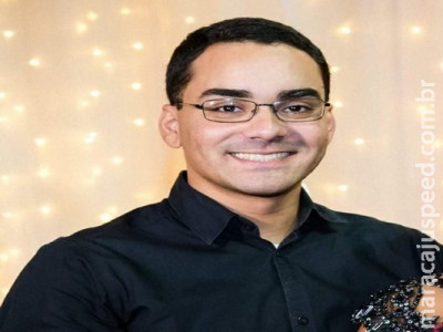 Professor é encontrado morto dentro de carro