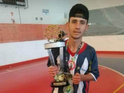 Ao tentar salvar criança em rio, jovem de 18 anos morre afogado