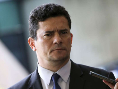  Moro é abordado no mercado: 