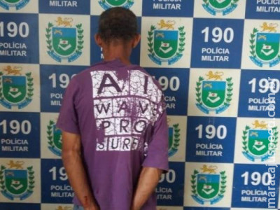 Na frente dos netos, homem tenta estuprar filha de 32 anos