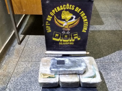 DOF apreende droga em ônibus