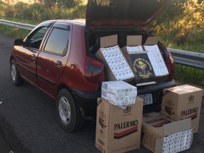 DOF apreende veículo com cigarros contrabandeados