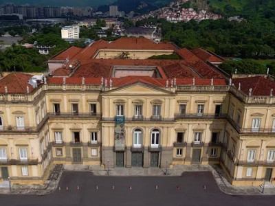  Curto em ar-condicionado causou incêndio no Museu Nacional
