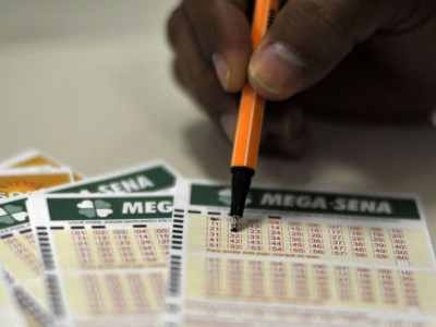 Mega-Sena acumula e pode pagar R$ 10 milhões no sábado