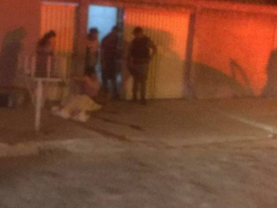 Som alto termina em briga de vizinhos e um ferido a tiros