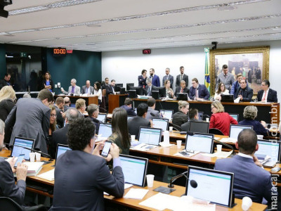 CCJ aprova parecer a favor da reforma da Previdência