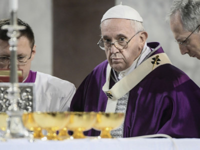 Papa diz que pessoas que rejeitam homossexuais 