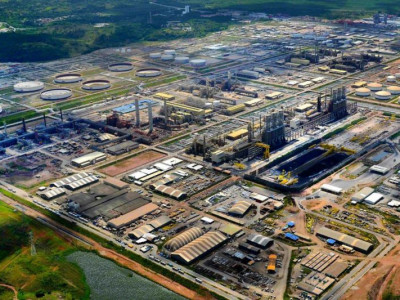 Petrobras sobe preço da gasolina nas refinarias em R$ 0,10