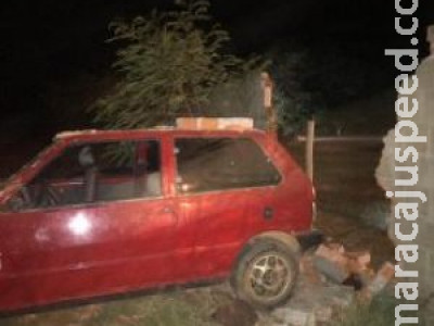 Sem CNH, motorista embriagado derruba muro em Bonito e vai preso